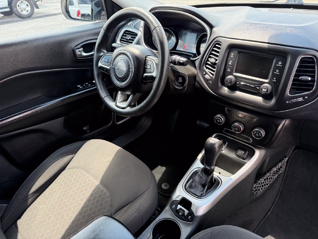 Used 2018 Jeep Compass Sport FWD image 17