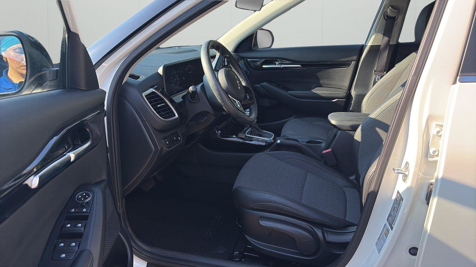 Used 2024 Kia Seltos S AWD/4WD image 10