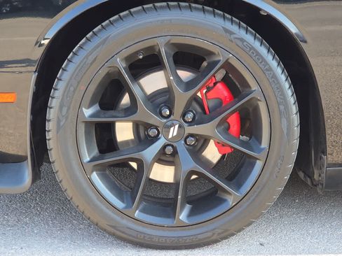 Used 2022 Dodge Challenger GT RWD image 12