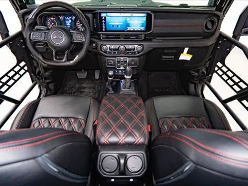 Used 2026 Jeep Wrangler Unlimited Sport AWD/4WD image 2