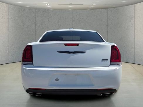 Used 2023 Chrysler 300 Touring w/ Sport Appearance Package RWD image 6