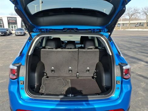 Used 2022 Jeep Compass Limited image 34