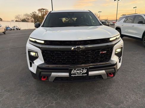 New 2026 Chevrolet Traverse Z71 w/ Enhanced Driving Package image 3