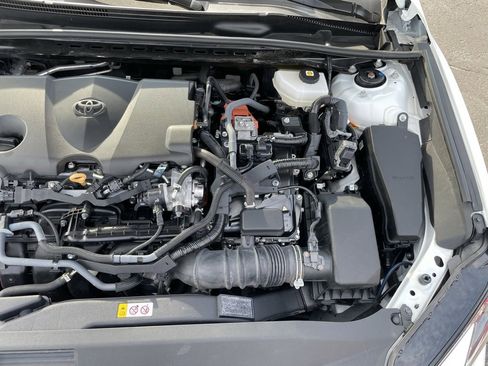 Used 2025 Toyota Camry SE image 37
