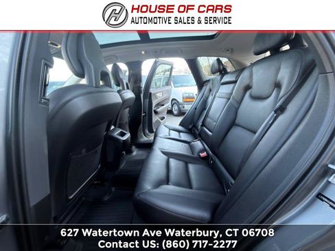 Used 2018 Volvo XC60 T5 Momentum w/ Vision Package AWD/4WD image 42