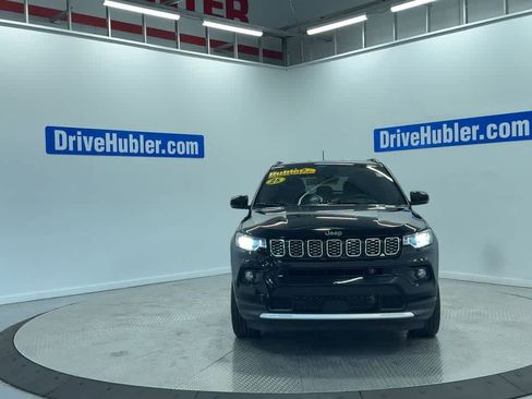 Used 2025 Jeep Compass Limited image 6