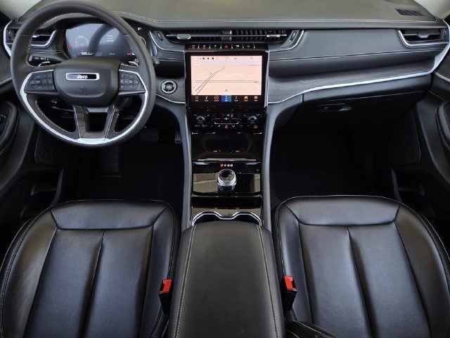 Used 2023 Jeep Grand Cherokee L Limited RWD image 20