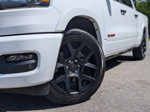 Used 2025 RAM 1500 Laramie w/ Night Edition image 35