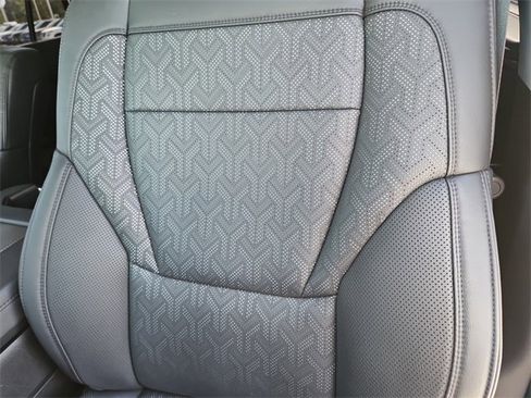 Used 2023 Toyota Sequoia Limited image 19