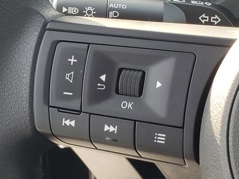 New 2026 Nissan Kicks SV image 17