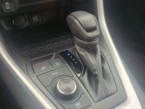 Certified 2024 Toyota RAV4 XLE image 22