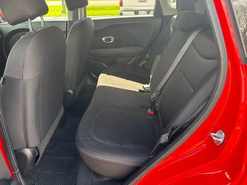 Used 2019 Kia Soul FWD image 14
