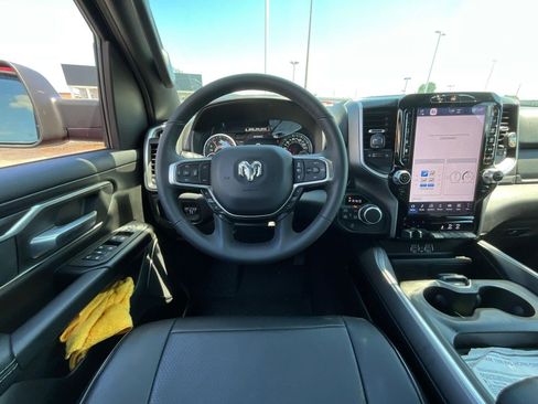 Used 2025 RAM 1500 Big Horn AWD/4WD image 8