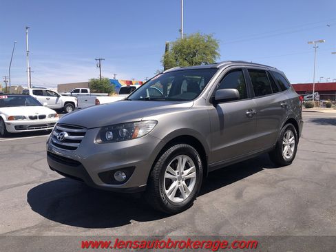 Used 2012 Hyundai Santa Fe Limited w/ Navigation Pkg 4 FWD image 4