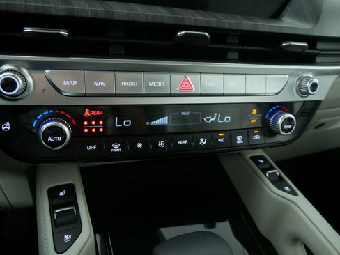 Used 2025 Kia Telluride EX X-Line AWD/4WD image 30