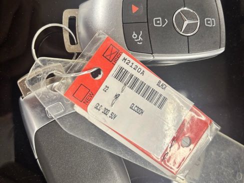 Certified 2022 Mercedes-Benz GLC 300 image 21