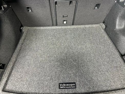 Used 2024 Volkswagen ID.4 Pro S image 29