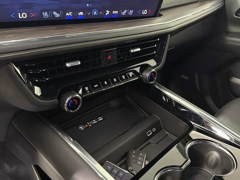 Certified 2025 Chevrolet Tahoe Premier RWD image 22