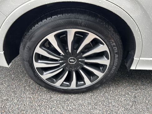 Used 2023 Lincoln Aviator Black Label Grand Touring w/ Class IV Trailer Tow Package image 35