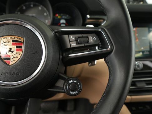 Used 2022 Porsche Macan S image 45