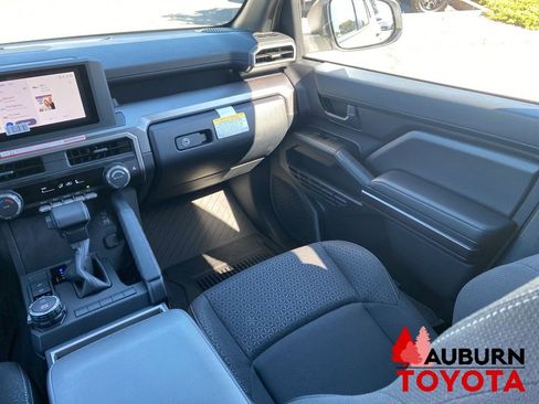 New 2026 Toyota 4Runner SR5 AWD/4WD image 27