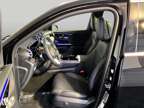 Certified 2026 Mercedes-Benz GLC 300 4MATIC image 9