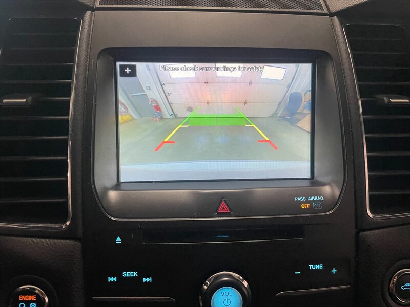 Used 2017 Ford Taurus SEL w/ Equipment Group 201A AWD/4WD image 13