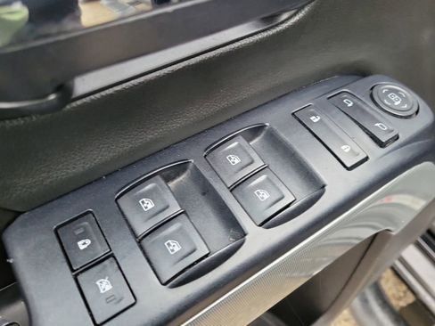 Certified 2017 Chevrolet Silverado 1500 LT w/ Rally 2 Edition image 17