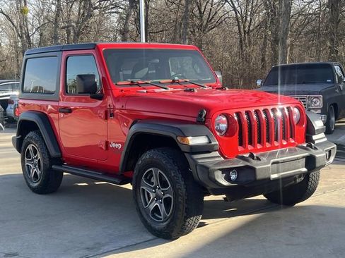 Used 2019 Jeep Wrangler Sport image 2
