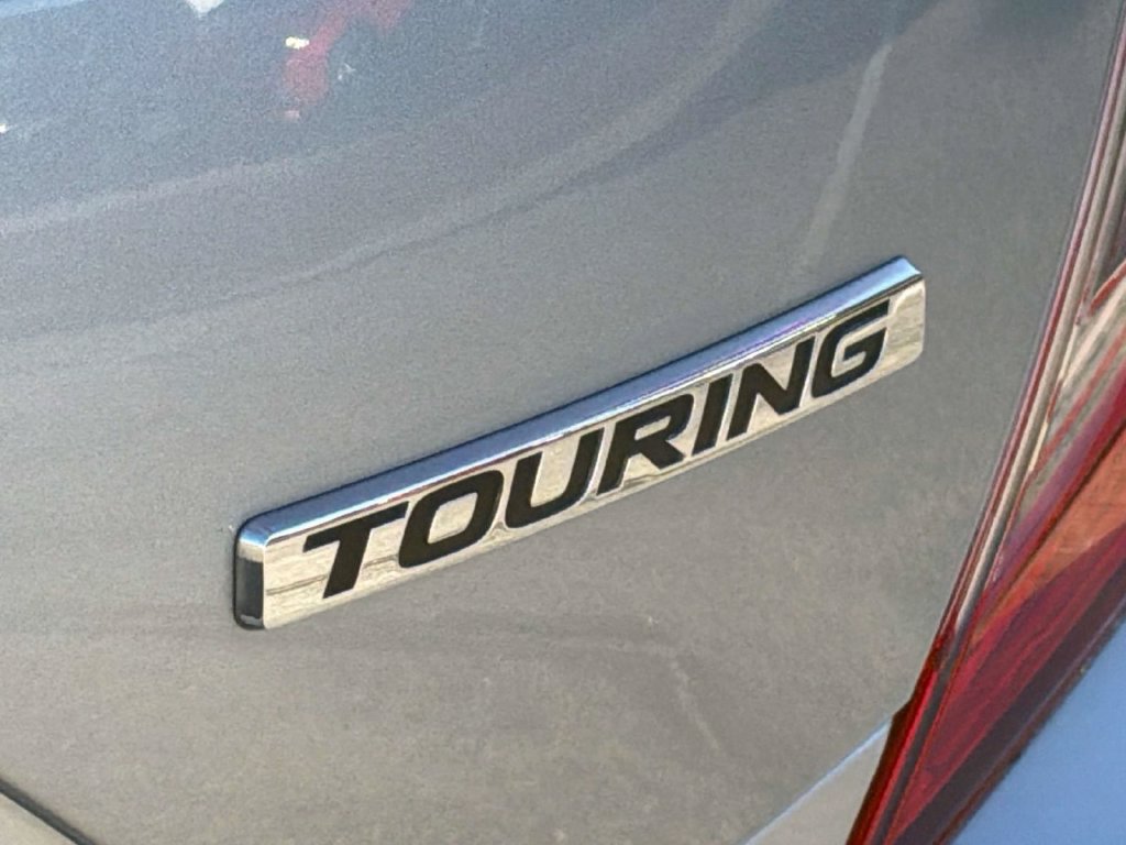 Used 2017 Honda Civic Touring image 7