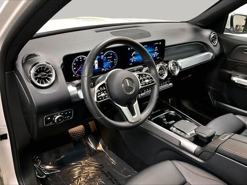 Used 2023 Mercedes-Benz GLB 250 4MATIC image 18