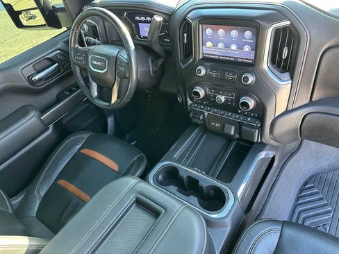 Used 2020 GMC Sierra 1500 AT4 w/ AT4 Premium Package image 11