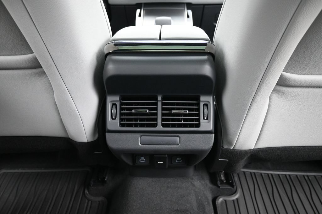 New 2026 Land Rover Range Rover Evoque S AWD/4WD image 18