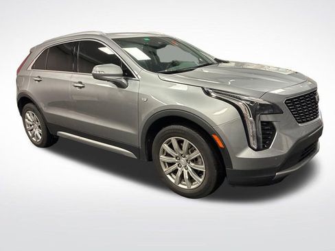 Used 2023 Cadillac XT4 Premium Luxury w/ Cold Weather Package FWD image 7