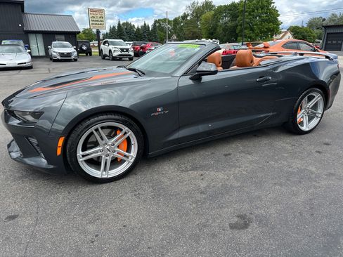 Used 2017 Chevrolet Camaro SS RWD image 16