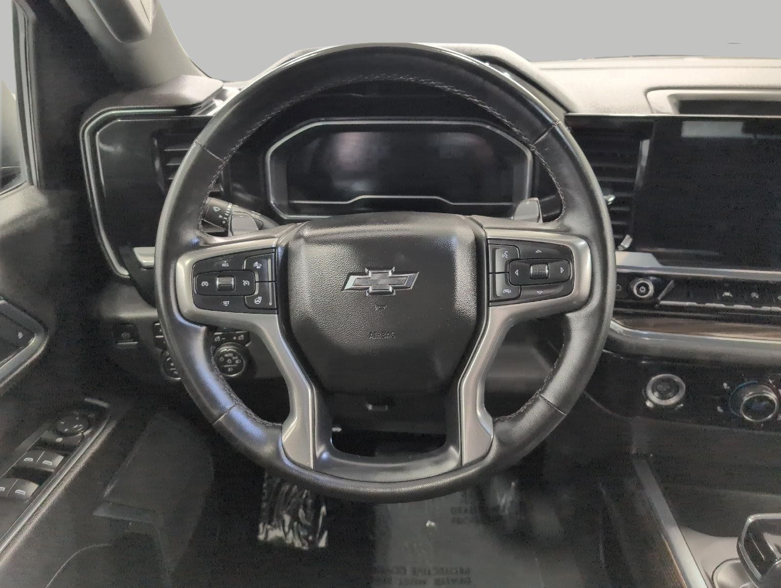 Used 2023 Chevrolet Silverado 1500 LT Trail Boss w/ LPO, Dark Essentials Package AWD/4WD image 5