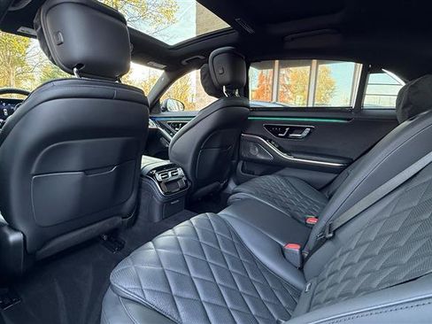 Used 2023 Mercedes-Benz S 580 4MATIC Sedan w/ Warmth & Comfort Package image 24