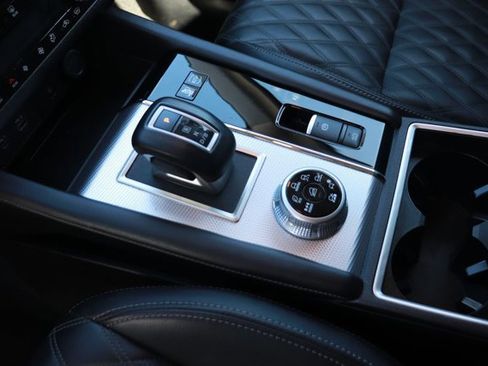 Used 2024 Mitsubishi Outlander 4WD Plug-In Hybrid image 19