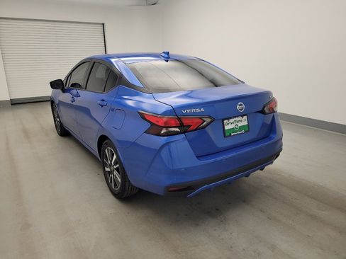Used 2021 Nissan Versa SV FWD image 5