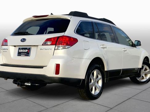 Used 2014 Subaru Outback 2.5i Limited image 10