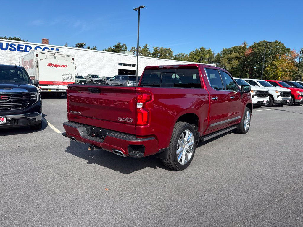 Used 2025 Chevrolet Silverado 1500 High Country AWD/4WD image 4