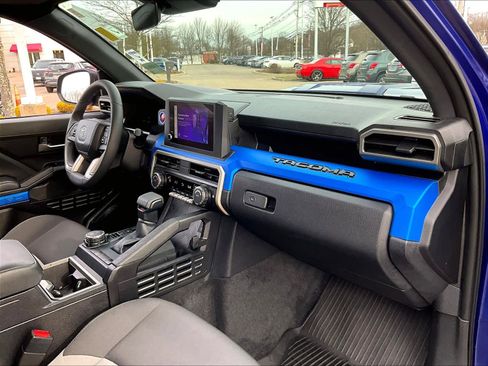 Used 2024 Toyota Tacoma TRD Sport image 14