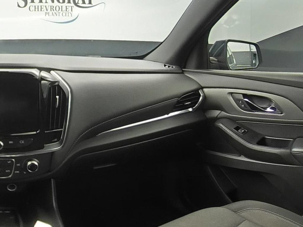 Used 2023 Chevrolet Traverse LT FWD image 15