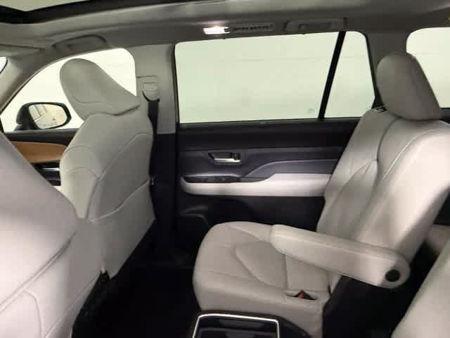 Used 2026 Toyota Grand Highlander AWD image 42
