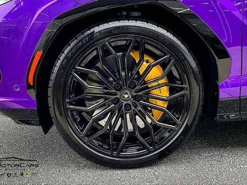 Used 2025 Lamborghini Urus SE image 10
