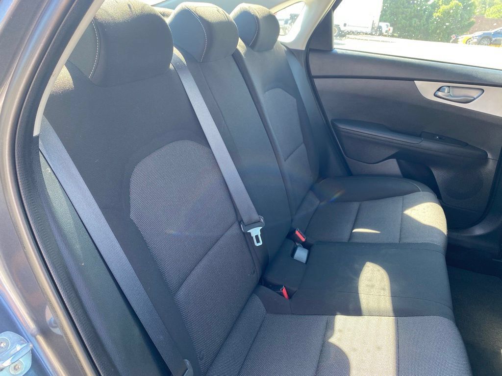 Used 2022 Kia Forte LXS FWD image 19