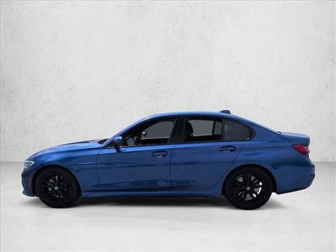 Used 2021 BMW 330i Sedan w/ M Sport Package RWD image 8