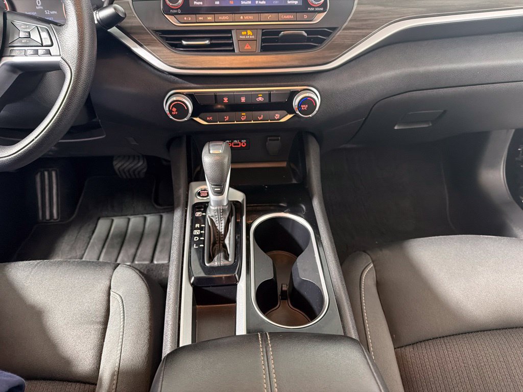 Used 2024 Nissan Altima 2.5 SV FWD image 17
