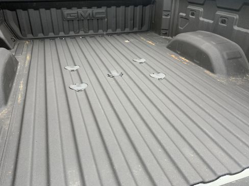 Used 2025 GMC Sierra 2500 Denali AWD/4WD image 26