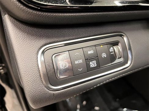 Certified 2025 Buick Enclave Preferred image 26